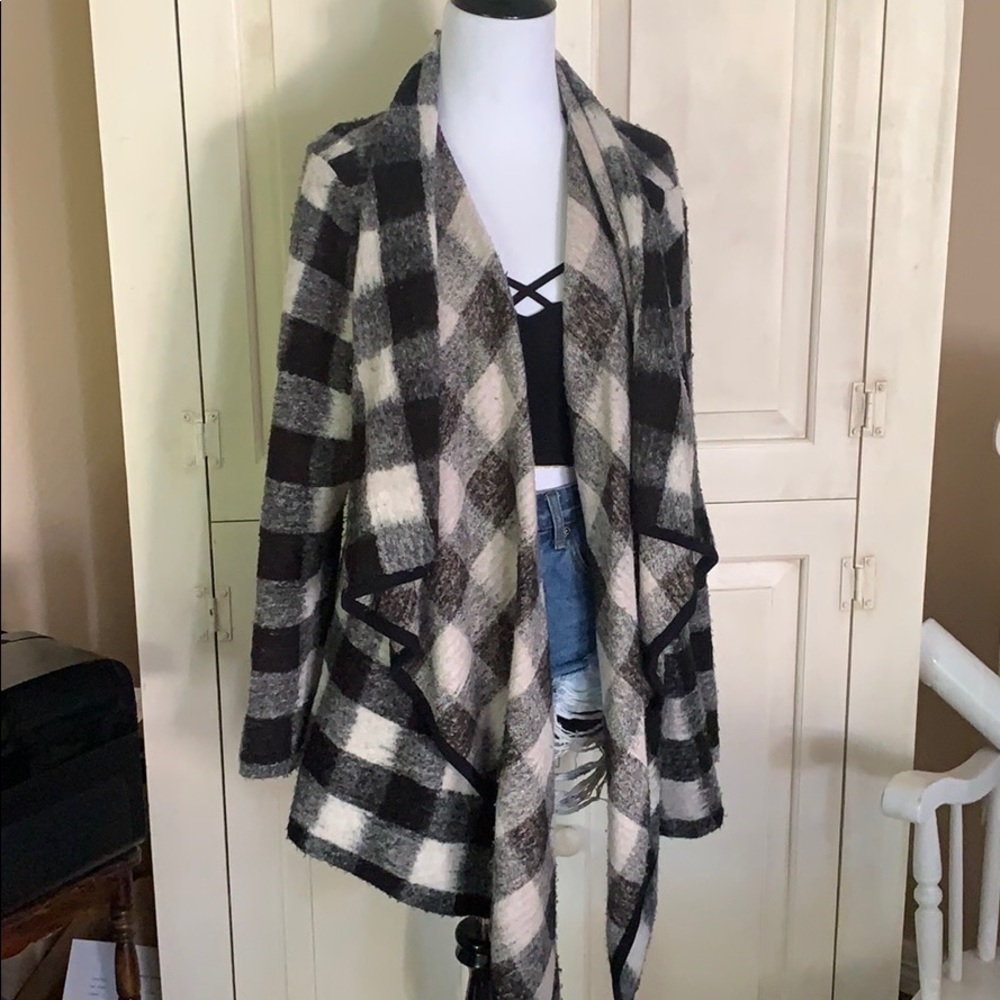 Plaid oversized cardigan/wrap sweater